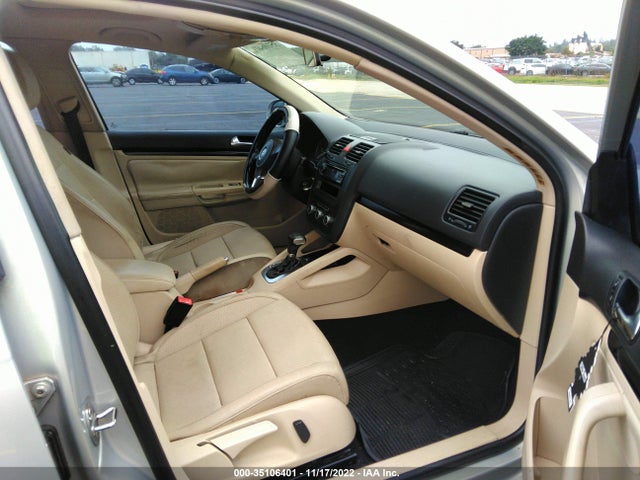 2010 VOLKSWAGEN JETTA SEDAN SE VIN: 3VWRX7AJ0AM040948