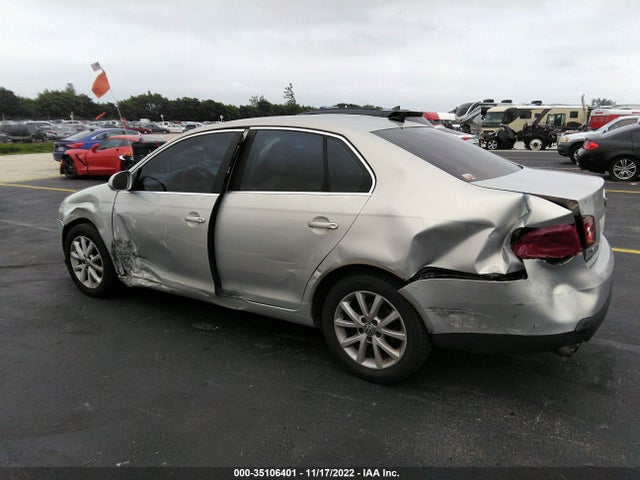 2010 VOLKSWAGEN JETTA SEDAN SE VIN: 3VWRX7AJ0AM040948
