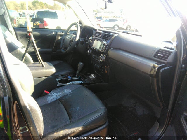 Toyota 4RUNNER SR5 2019 JTEBU5JR0K5711724 Image 5