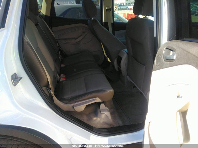 2016 Ford Escape, VIN: 1FMCU0GX1GUC64637