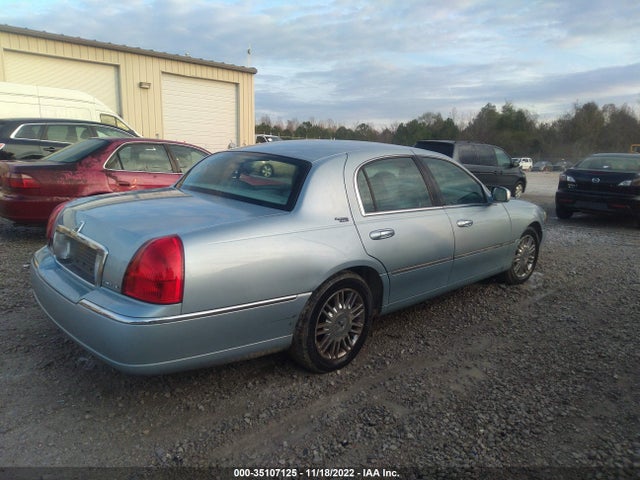 Lincoln Town Car 2006 1LNHM82V66Y642064 Image 4