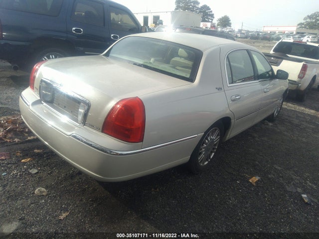 Lincoln Town Car 2007 1LNHM82V27Y617468 Image 5
