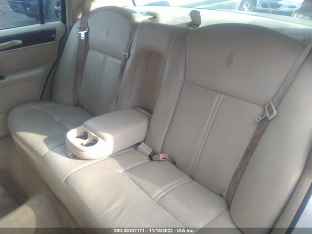 Lincoln Town Car 2007 1LNHM82V27Y617468 Image 9