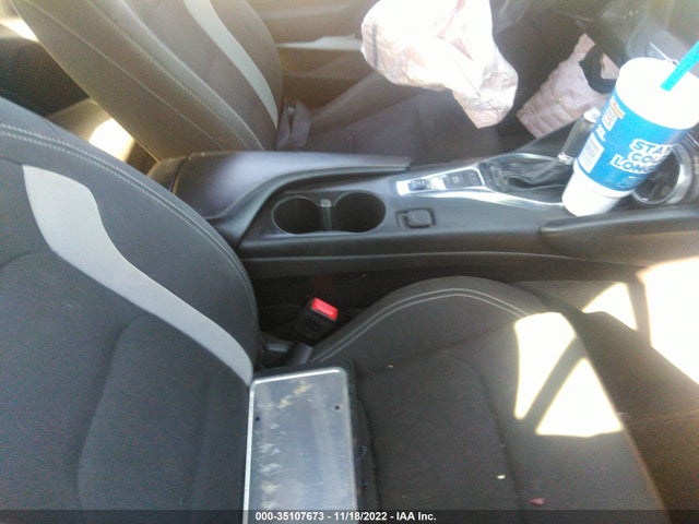 2019 Chevrolet Camaro, VIN: 1G1FB3DS3K0104401