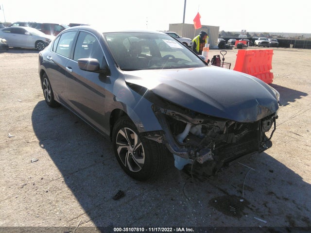 35107810 :رقم المزاد ، 1HGCR2F34HA093497 vin ، 2017 Honda Accord Sedan Lx مزاد بيع