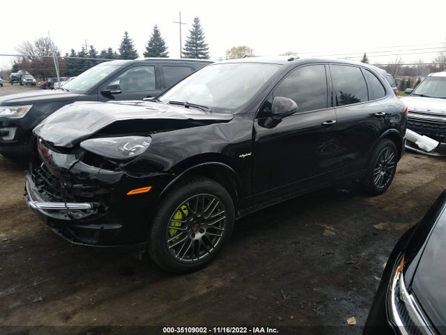 2017 Porsche Cayenne, VIN: WP1AE2A23HLA75544