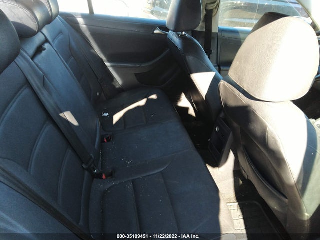 3VWDZ7AJ8BM321028 Volkswagen Jetta Sedan Se W