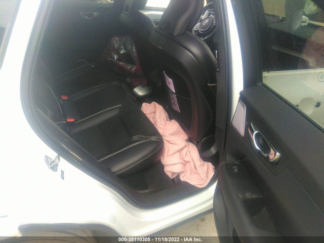 2019 Volvo XC60, VIN: LYV102DMXKB238568