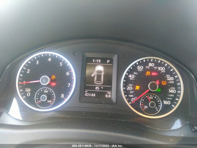 WVGAV7AXXHK054587 Volkswagen TIGUAN