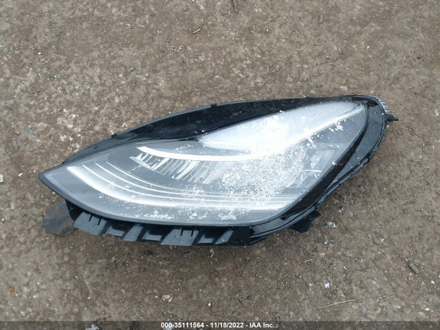 Tesla Model Y 2020 5YJYGDEF6LF001775 Image 3