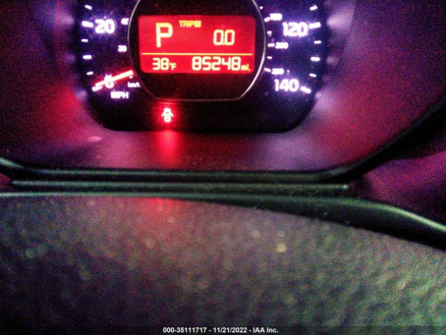 KNDJN2A2XE7062165 KIA Soul Base