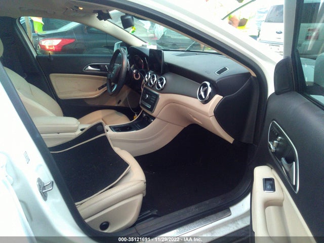 Mercedes-Benz GLA 2018 WDCTG4EB7JJ483566 Image 6