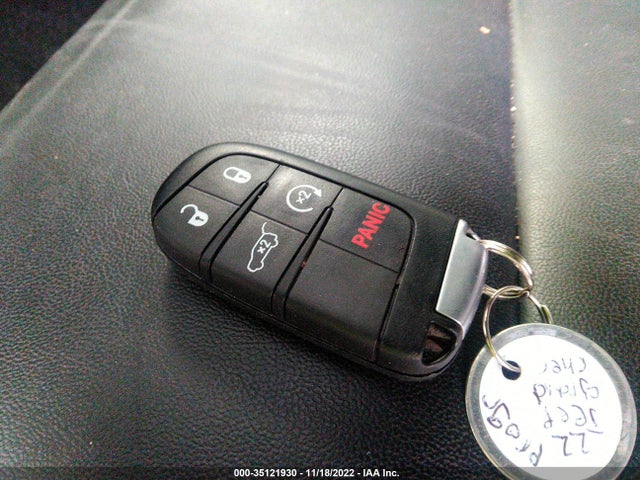 2022 Jeep Grand Cherokee, VIN: 1C4RJFBG0NC143361