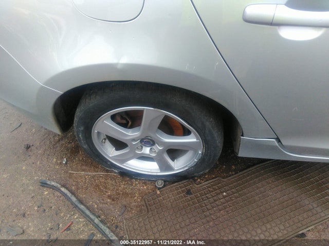 Volvo S60 2012 YV1622FS9C2102795 Image 8