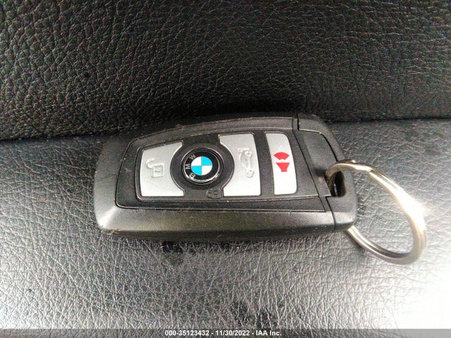 BMW 3 Series 320i Xdrive 2016 WBA8A3C52GK688541 Image 3