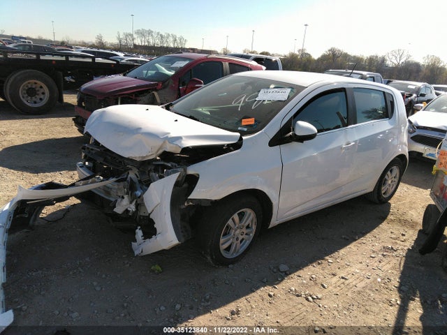 Chevrolet SONIC LT 2016 1G1JC6SH6G4129812 Image 2
