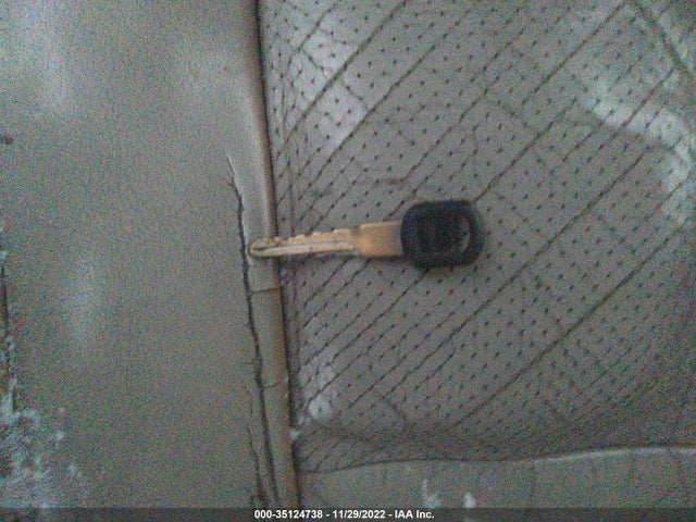 Cadillac Escalade 1999 1GYEK13R9XR412966 Image 3