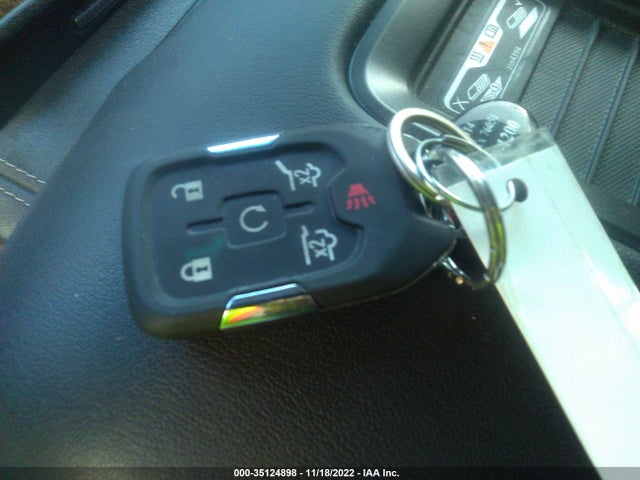 2019 Chevrolet Suburban, VIN: 1GNSCJKC7KR149136