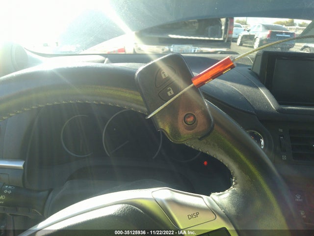 Lexus CT 200H 2013 JTHKD5BH8D2159886 Image 11