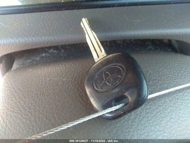2004 TOYOTA CAMRY LE/XLE VIN: 4T1BF30K74U066713