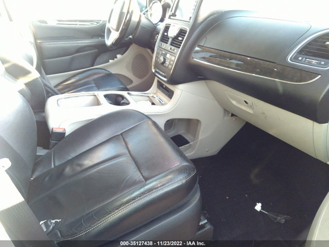 2C4RC1GGXGR306632 Chrysler Town & Country Limited Platinum