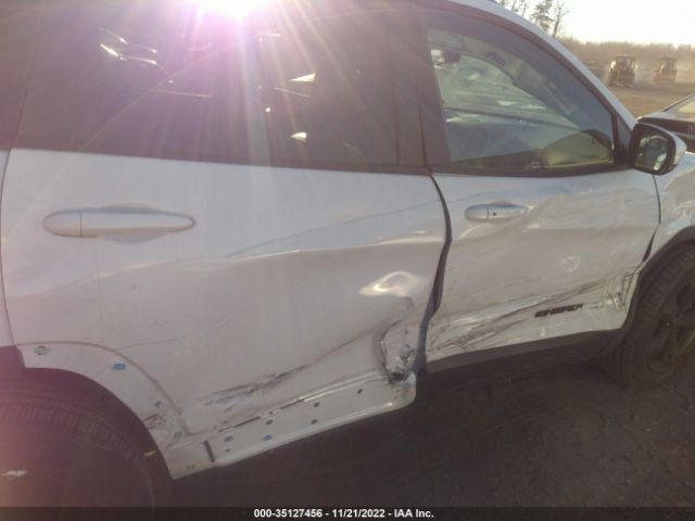 1C4PJMLB6KD469234 Jeep Cherokee Altitude