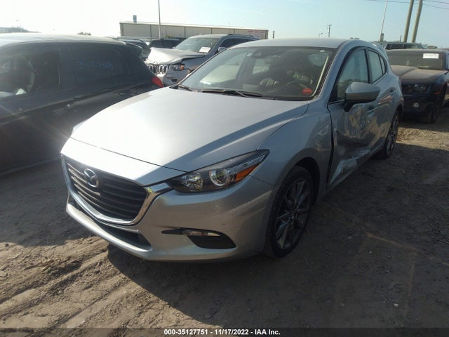 2018 MAZDA MAZDA3 5-DOOR TOURING VIN: 3MZBN1L35JM175555