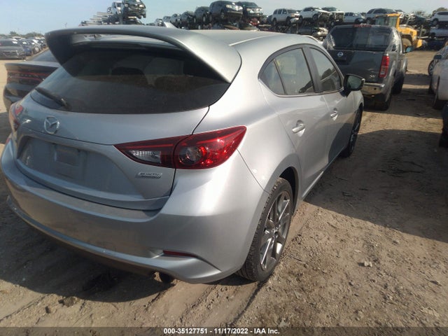 2018 MAZDA MAZDA3 5-DOOR TOURING VIN: 3MZBN1L35JM175555