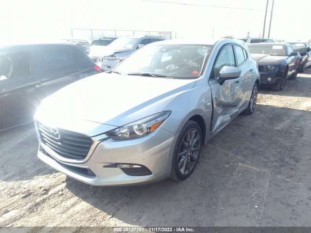 2018 MAZDA MAZDA3 5-DOOR TOURING VIN: 3MZBN1L35JM175555