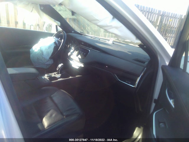 2019 Cadillac XT4, VIN: 1GYFZFR49KF176001