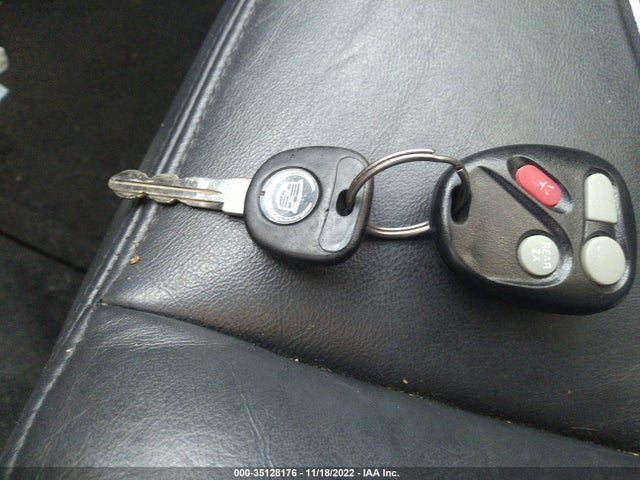 Cadillac CTS 2004 1G6DM577440182946 Image 3