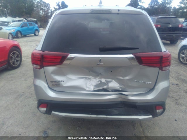 JA4AZ2A35JZ007046 Mitsubishi Outlander Es
