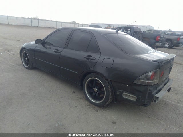 Lexus IS 300 2002 JTHBD192820053134 Image 4