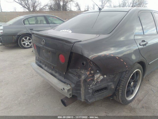 Lexus IS 300 2002 JTHBD192820053134 Image 7