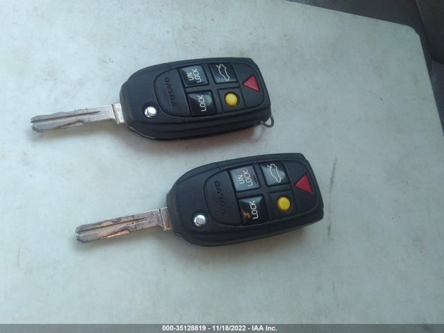 Volvo V70 2004 YV1SZ59H941161459 Image 3