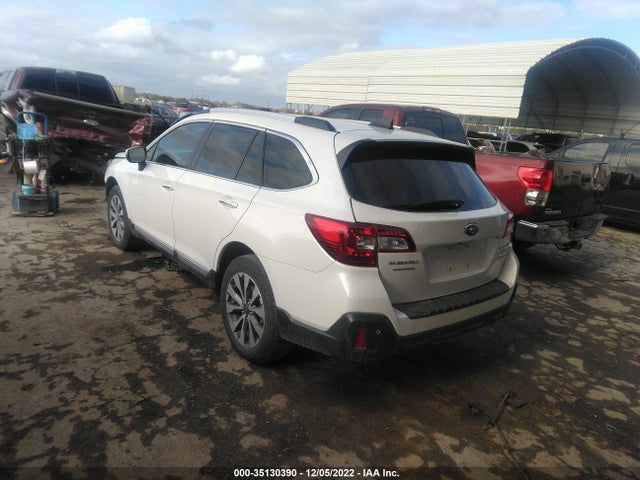 2018 Subaru Outback, VIN: 4S4BSETC3J3311598