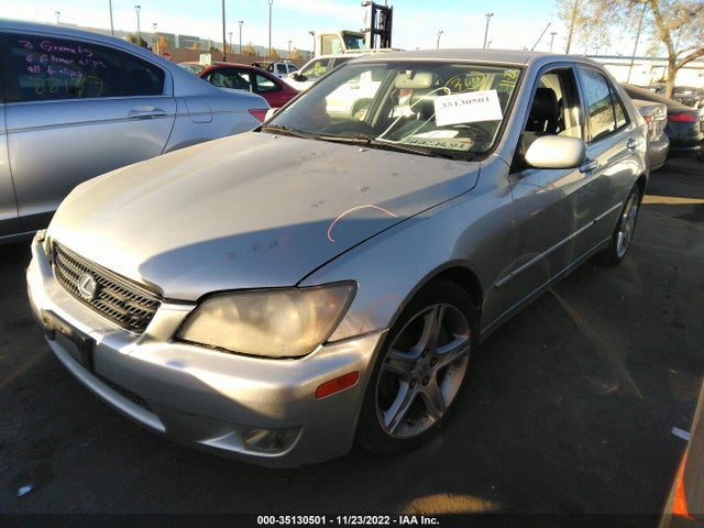 Lexus IS 300 2004 JTHBD192040086356 Image 2