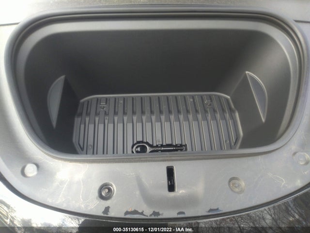 Tesla Model Y Long Range 2021 5YJYGDEE2MF287651 Image 11