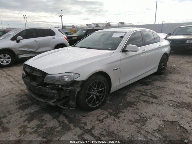 BMW 5 Series 528i 2013 WBAXG5C5XDD232373 Image 2