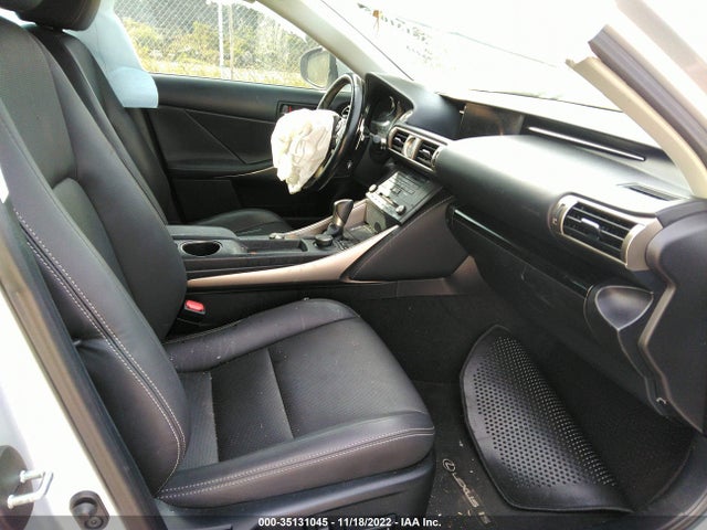 Lexus IS 200T 2016 JTHBA1D25G5017847 Image 5