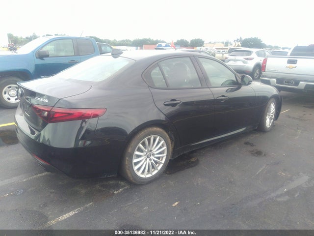2022 Alfa Romeo Giulia, VIN: ZARFAMAN5N7660337