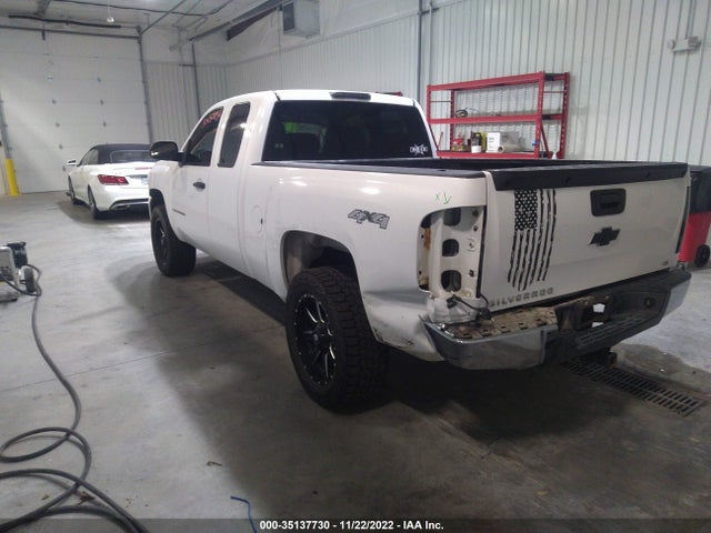 2009 CHEVROLET SILVERADO 1500 LS VIN: 1GCEK19C99Z269092