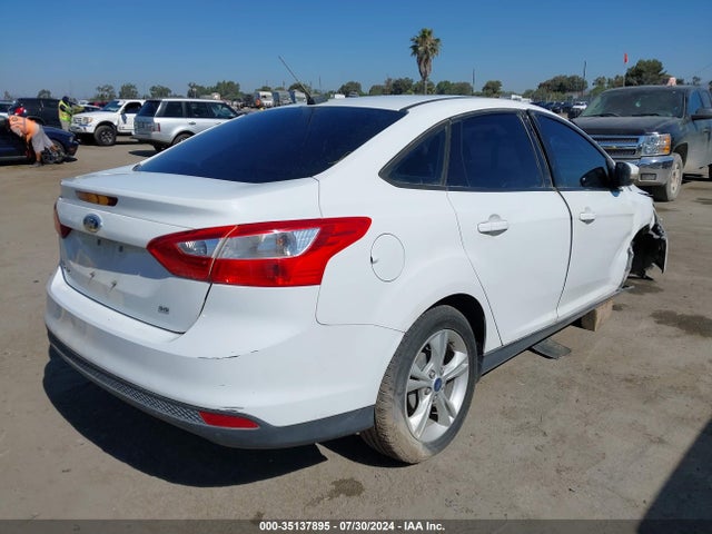 Ford FOCUS SE 2014 1FADP3F28EL413772 Image 4