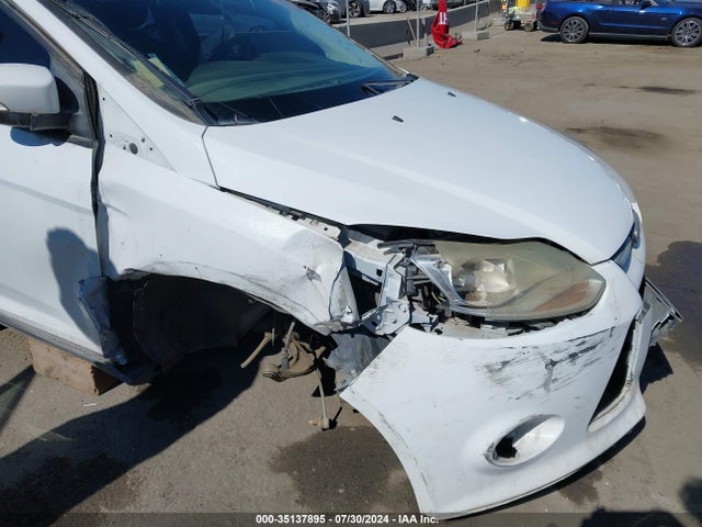 Ford FOCUS SE 2014 1FADP3F28EL413772 Image 6