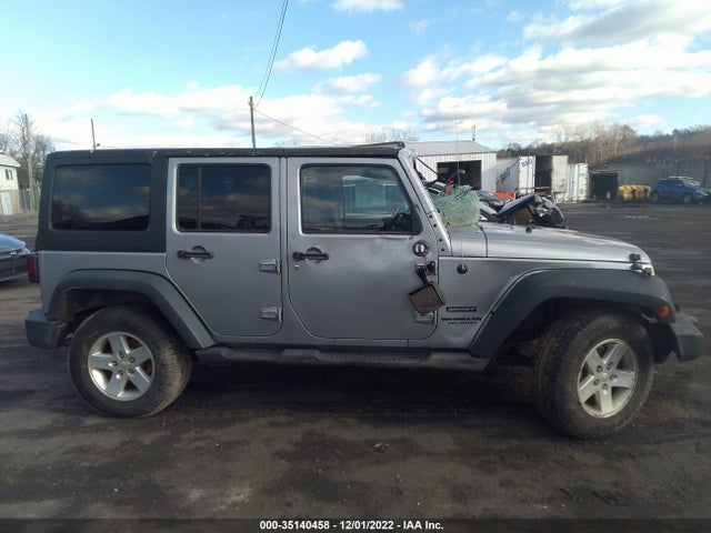 2015 Jeep Wrangler, VIN: 1C4BJWDG2FL702196