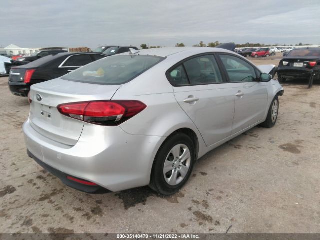 3KPFK4A76JE225863 KIA FORTE LX