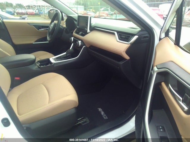 2019 TOYOTA RAV4 XLE VIN: JTMP1RFV1KD013080