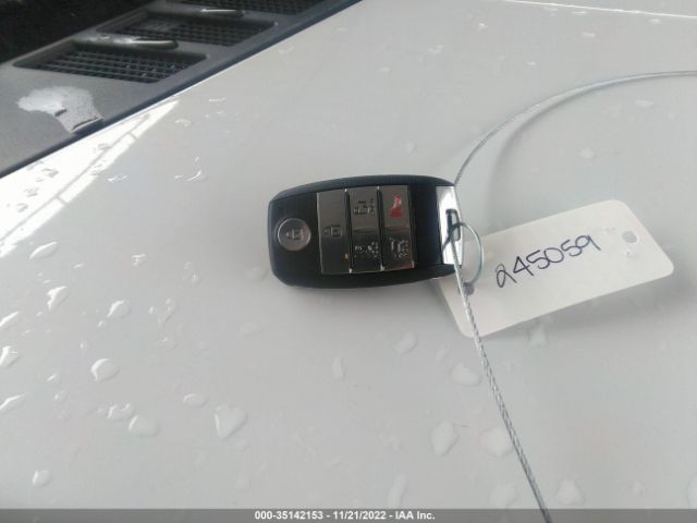 KNAGT4LE1H5010388 KIA Optima Hybrid Base