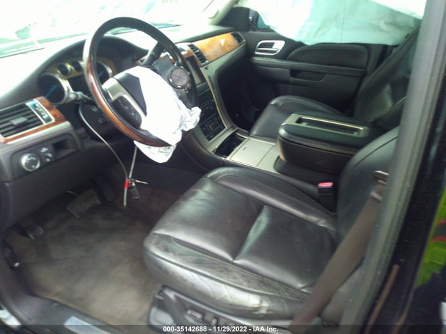 1GYS3KEF0ER134464 Cadillac Escalade Esv Platinum