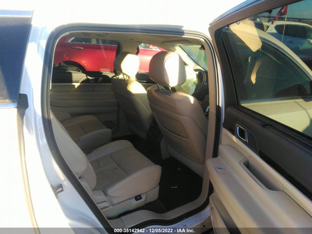 2018 Lincoln MKT, VIN: 2LMHJ5AT8JBL01721